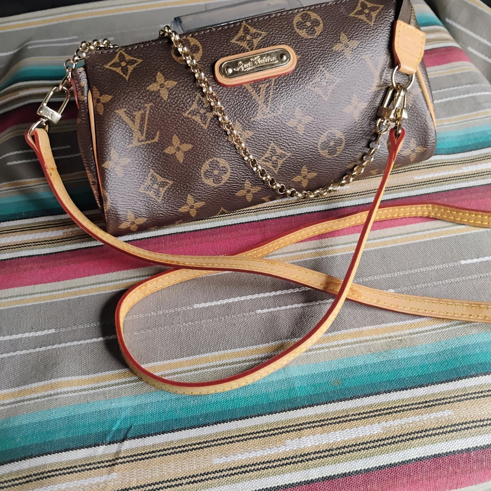 Louis Vuitton Brown Monogram Clutch - Picture 14 of 16